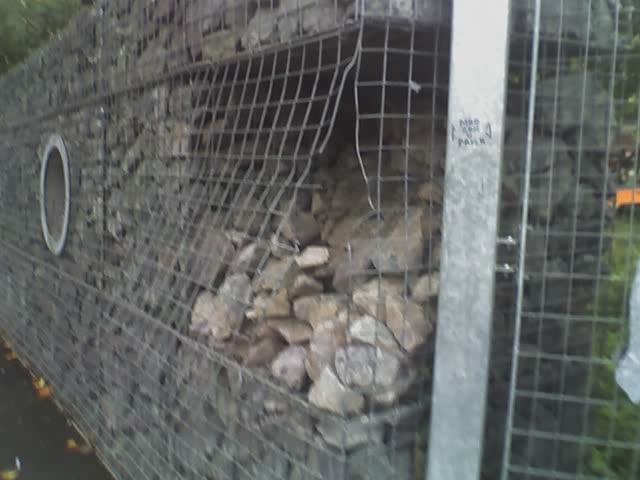22-10-09_1021 (broken wall)