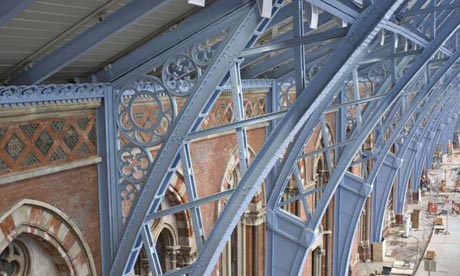 Inside-Kings-Cross-St-Pan-006